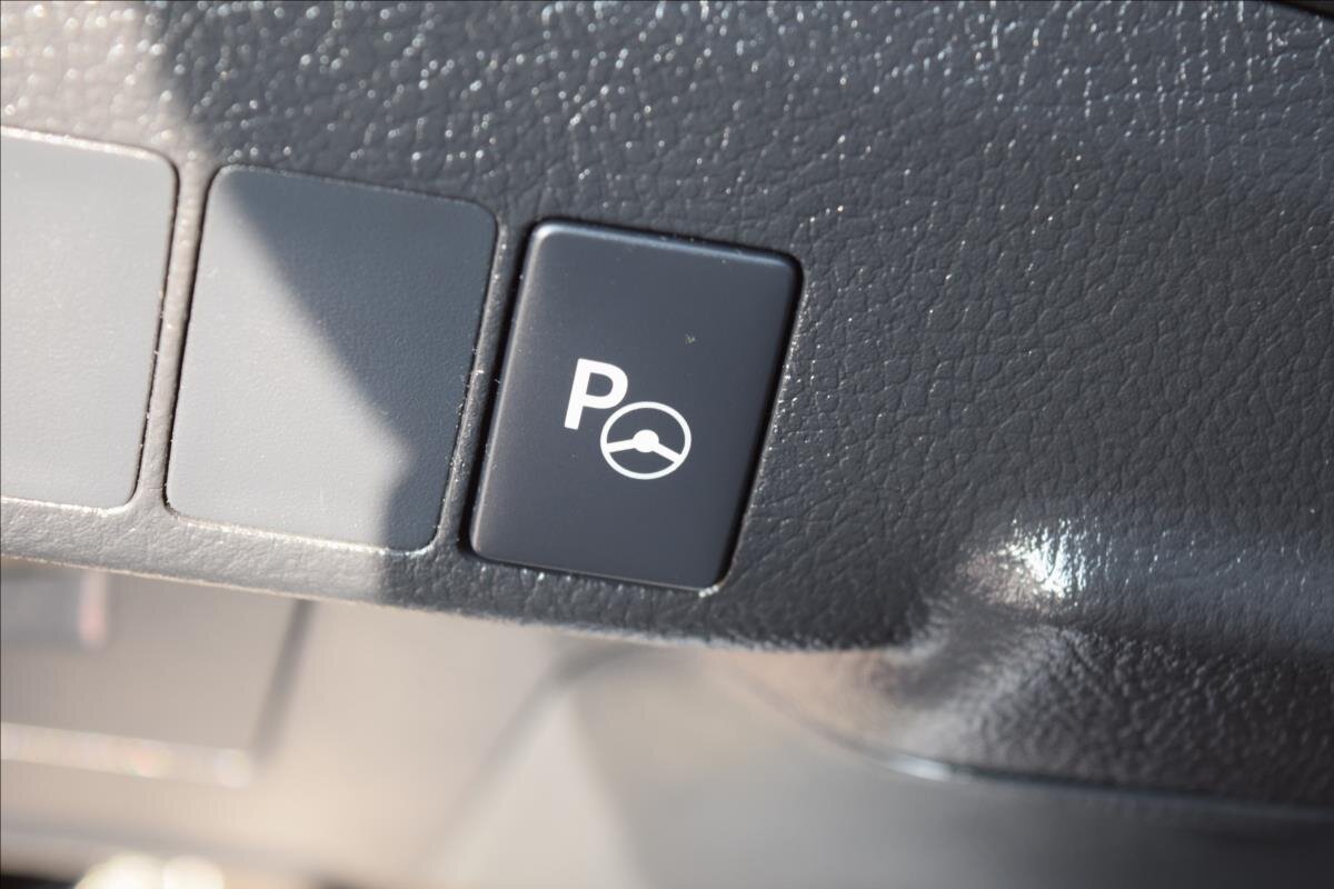 Toyota Auris Kombi 1,2 l 85 kw