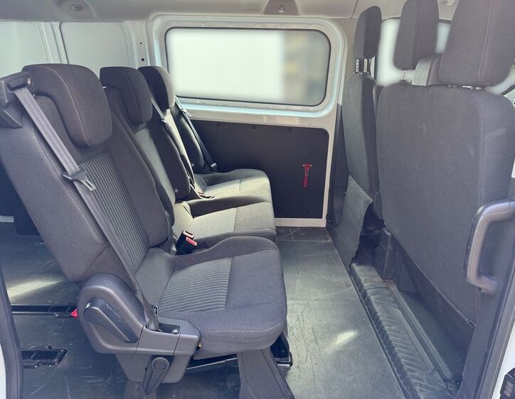 Ford Transit Custom 11
