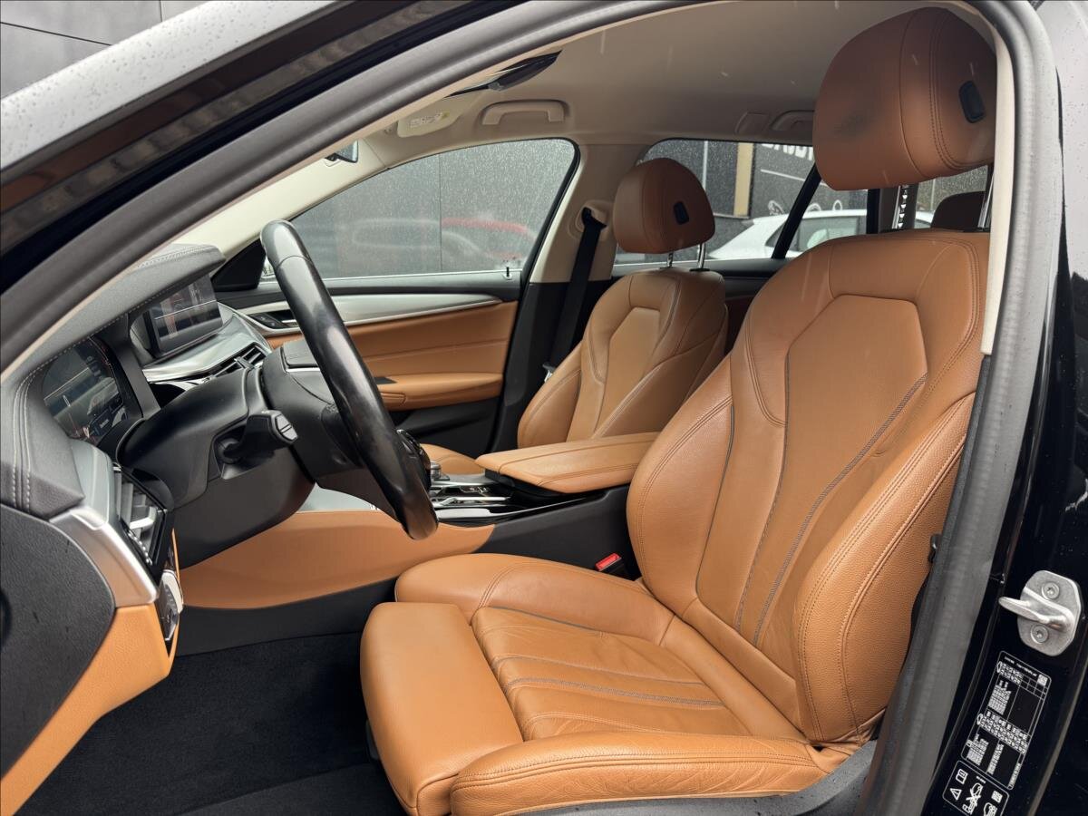 BMW Řada 5 Kombi 3,0 l 210 kw