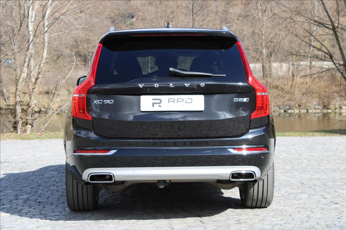 Volvo XC90 SUV / Terénní 2,0 l 165 kw