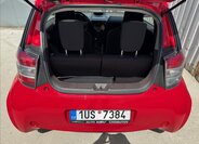 Toyota iQ Hatchback 998,0 50 kw