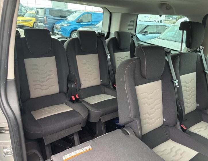 Ford Tourneo Custom Kombi 2,2 l 92 kw