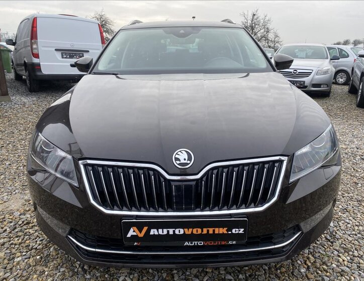 Škoda Superb Kombi 2,0 l 140 kw