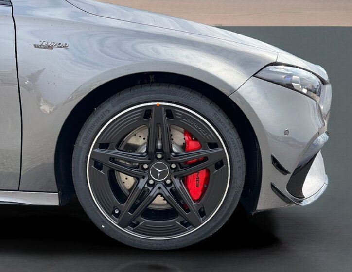 Mercedes-Benz Třídy A Hatchback 2,0 l 310 kw