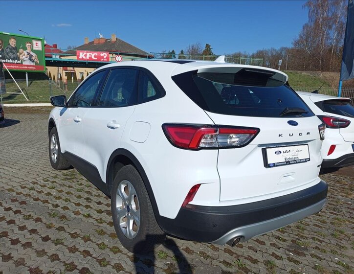 Ford Kuga SUV / Terénní 2,5 l 165 kw