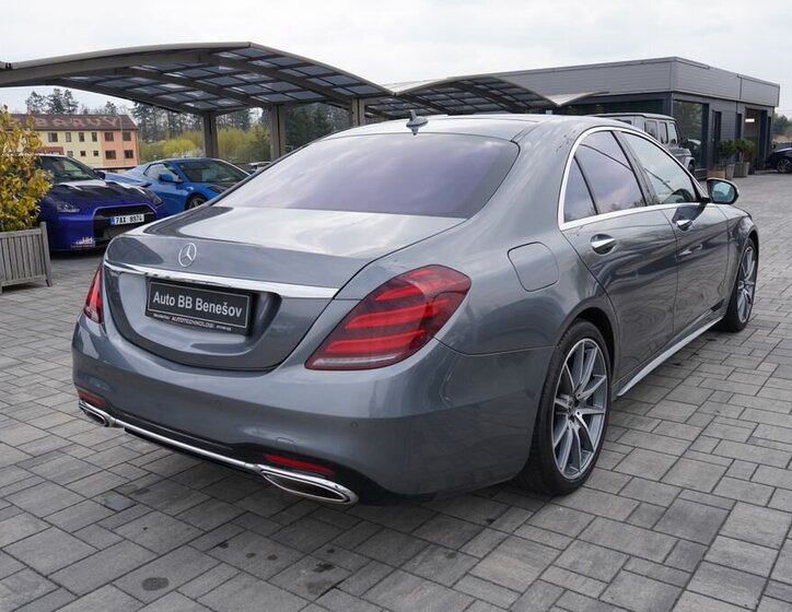 Mercedes-Benz Třídy S Sedan / Limuzína 4,0 l 345 kw