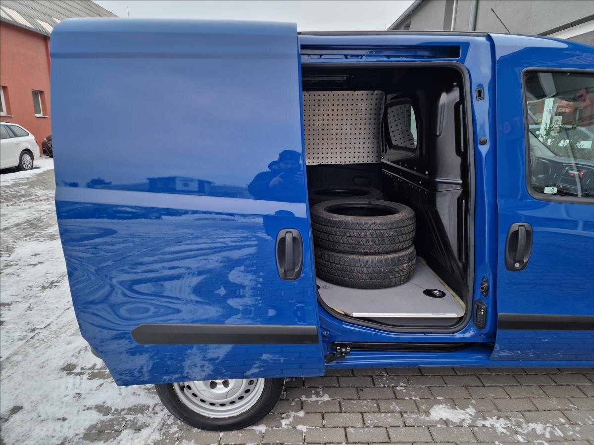 Fiat Dobló cargo Skříň 1,4 l 88 kw