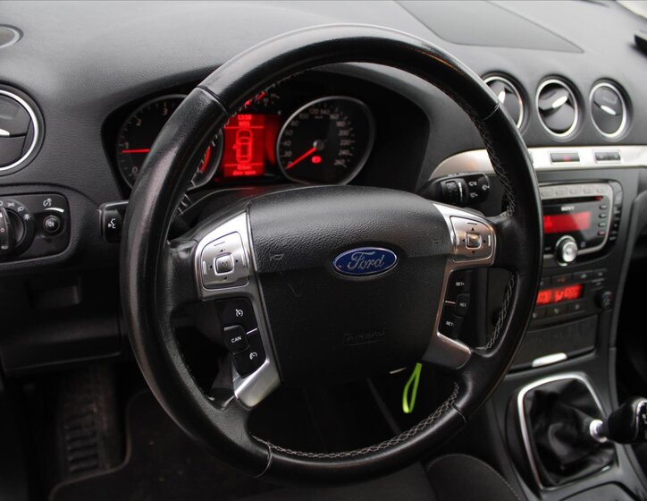 Ford S-MAX MPV 2,0 l 103 kw