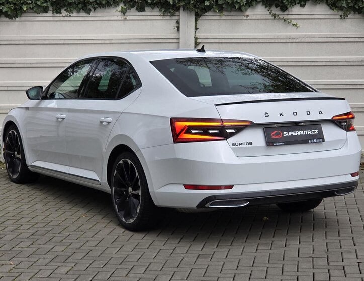 Škoda Superb 4