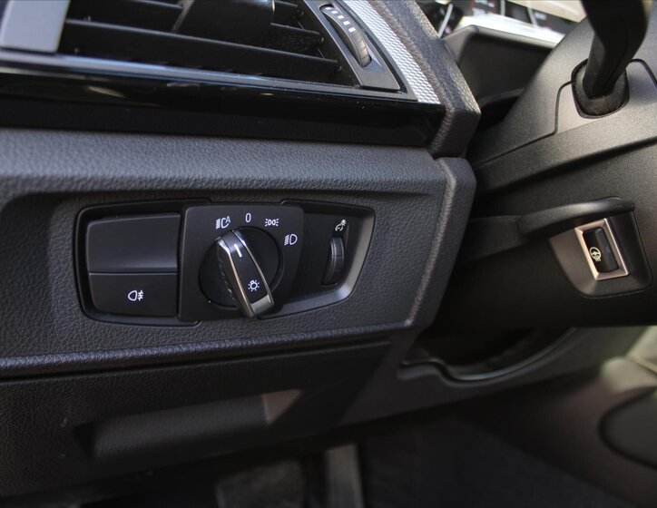 BMW Řada 2 Kupé 3,0 l 240 kw