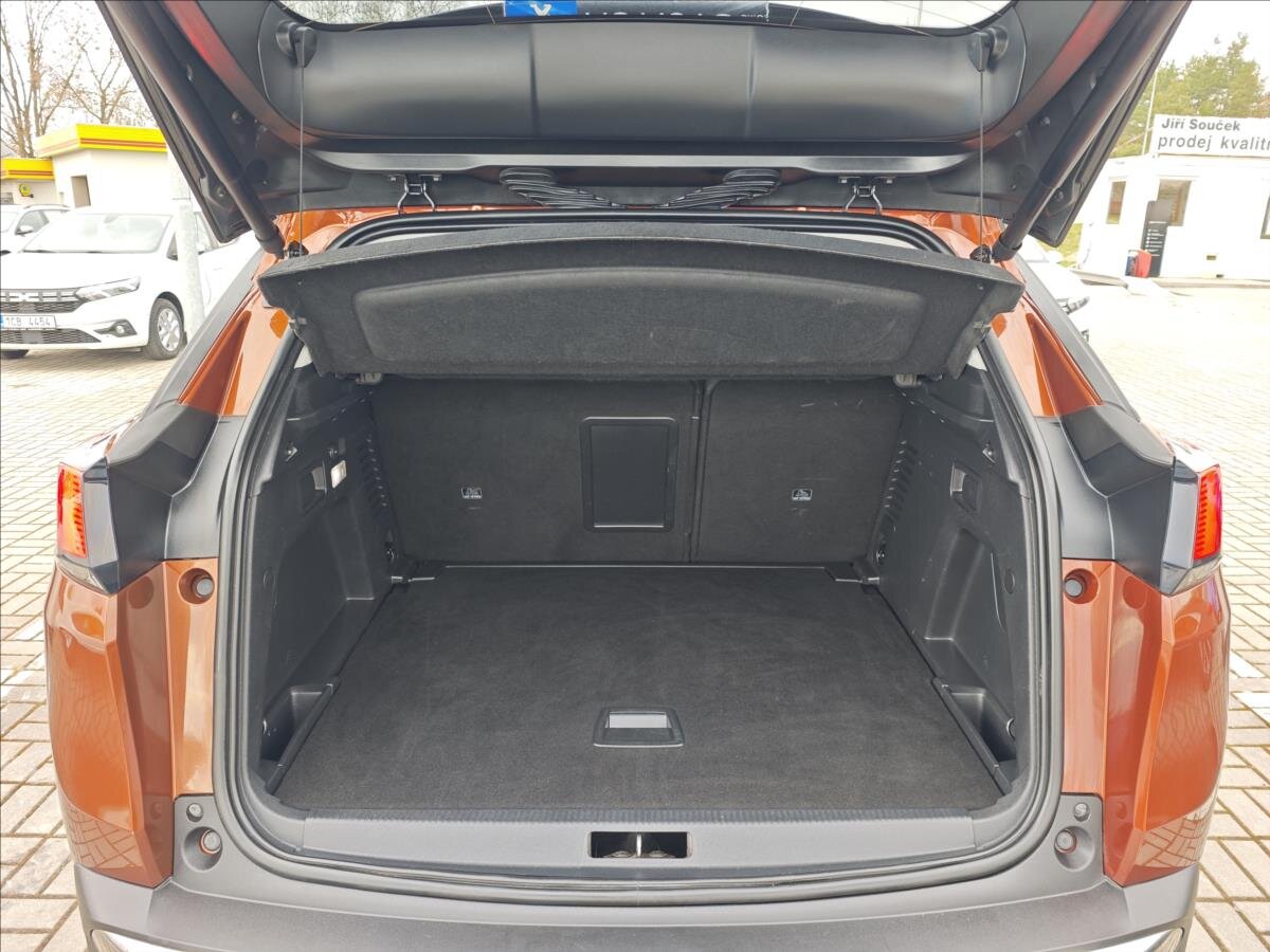 Peugeot 3008 SUV / Terénní 2,0 l 110 kw