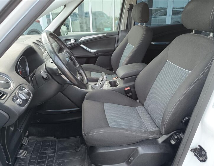 Ford S-MAX MPV 2,0 l 103 kw