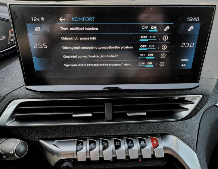 Peugeot 5008 SUV 1,5 l 96 kw