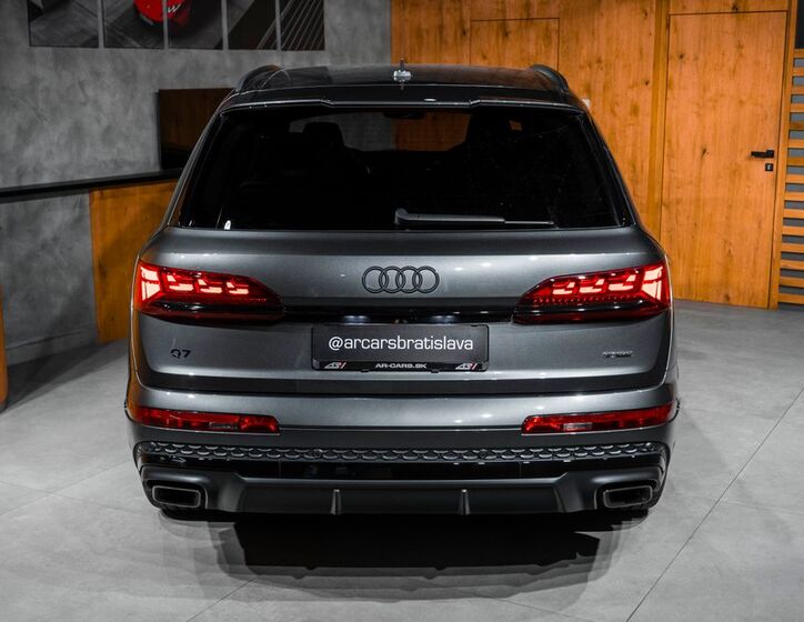 Audi Q7 21