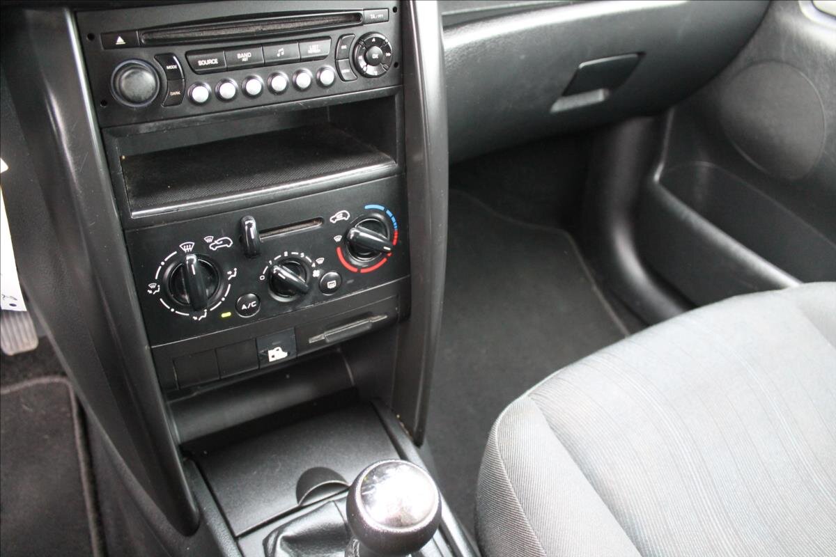 Peugeot 207 Kombi 1,4 l 54 kw