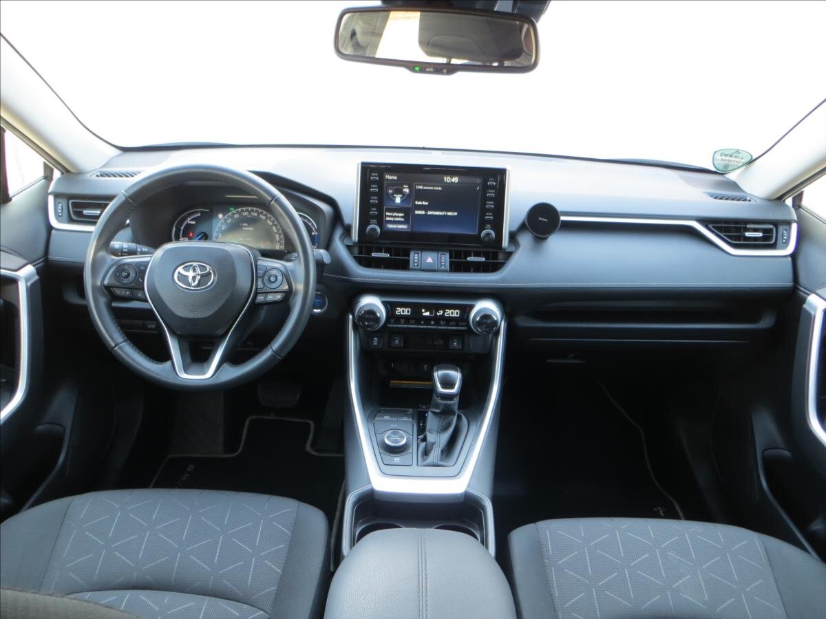 Toyota RAV4 SUV / Terénní 2,5 l 131 kw