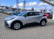 Toyota C-HR SUV / Terénní 1,8 l 72 kw