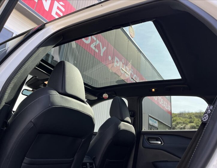 Nissan Qashqai SUV / Terénní 1,3 l 116 kw