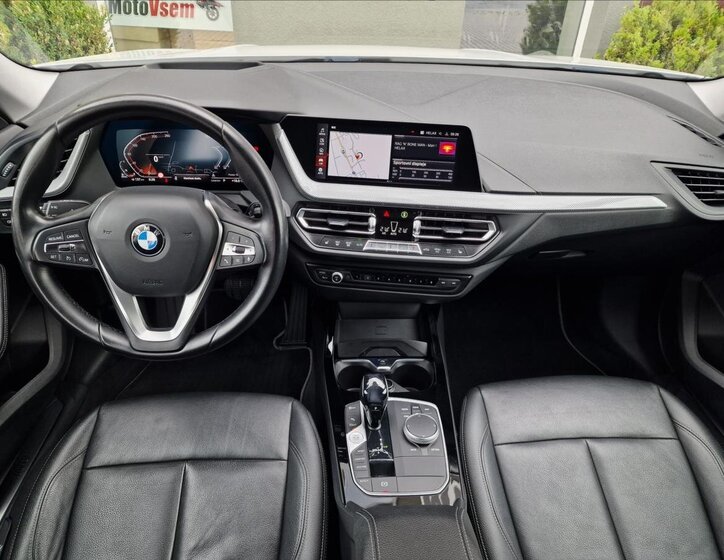 BMW Řada 2 24