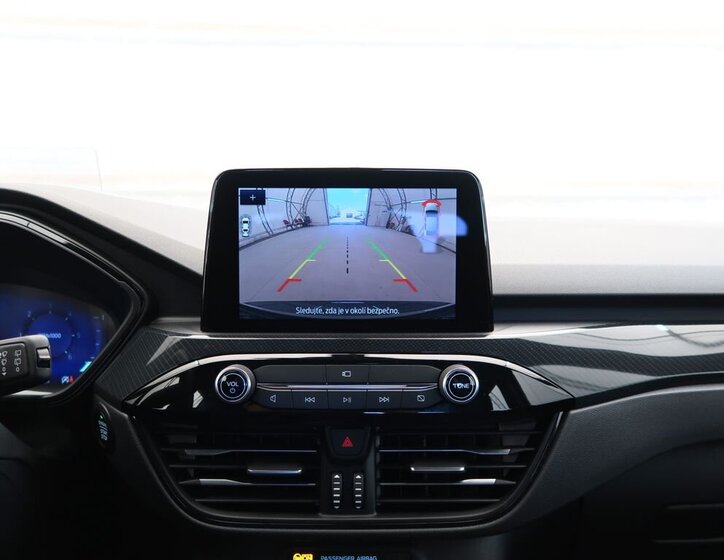 Ford Kuga SUV / Terénní 2,0 l 88 kw