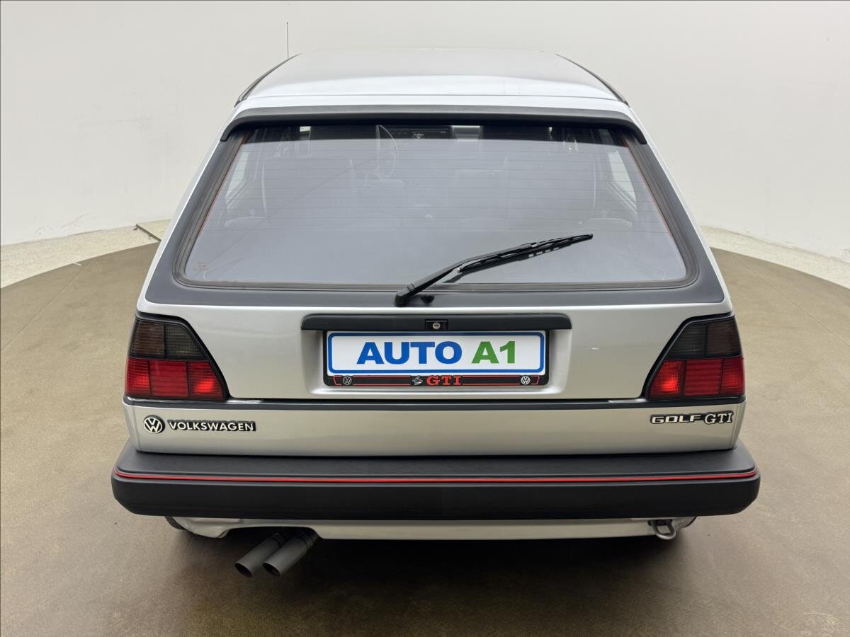 Volkswagen Golf Sedan / Limuzína 1,8 l 79 kw