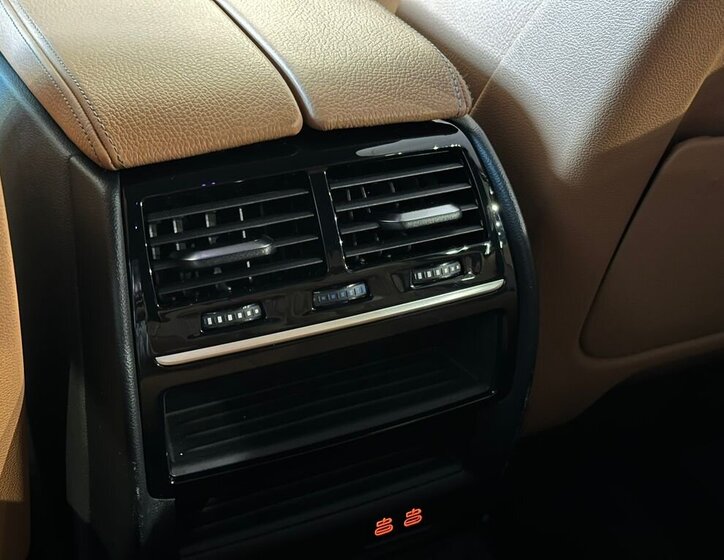 BMW Řada 5 Kombi 3,0 l 195 kw