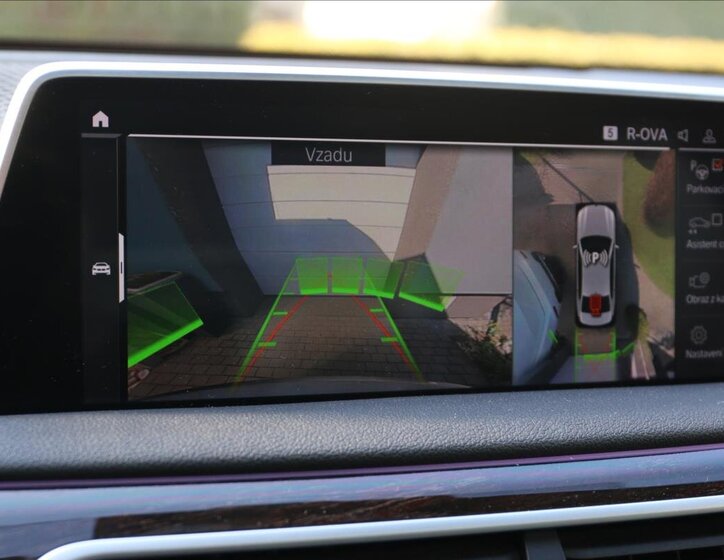 BMW Řada 7 Sedan / Limuzína 3,0 l 294 kw