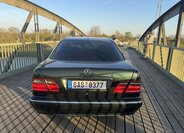 Mercedes-Benz Ostatní Sedan / Limuzína 0,0 145 kw
