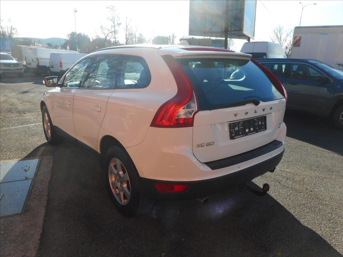 Volvo XC60 SUV 2,4 l 120 kw