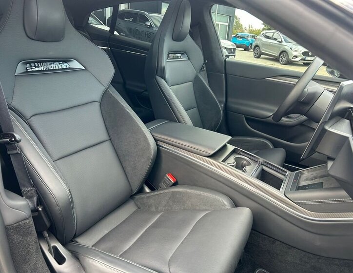 Tesla Model S Sedan / Limuzína 0,0 760 kw