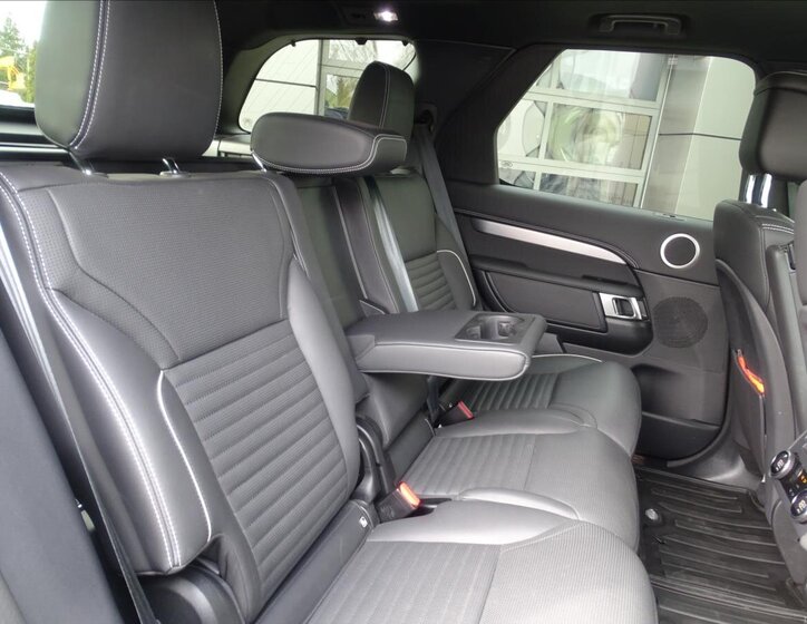 Land Rover Discovery SUV / Terénní 3,0 l 221 kw