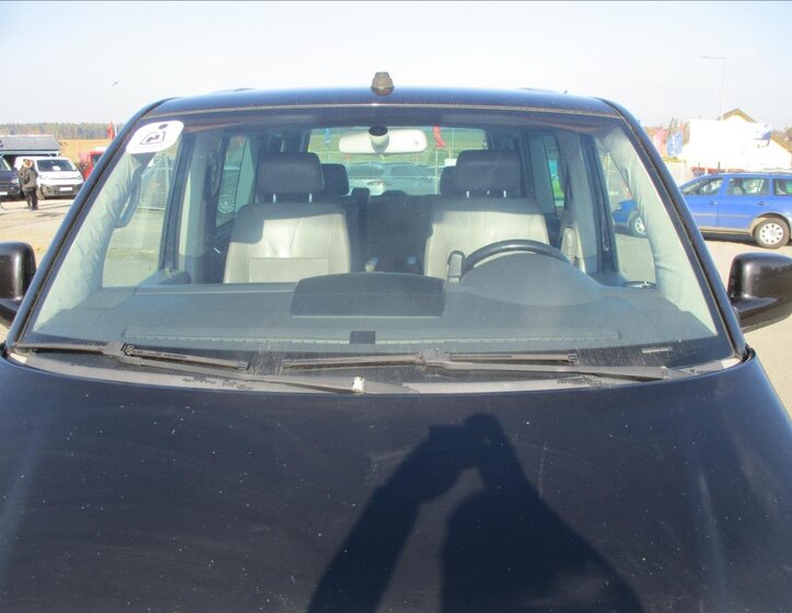 Volkswagen Multivan Kombi 2,5 l 128 kw