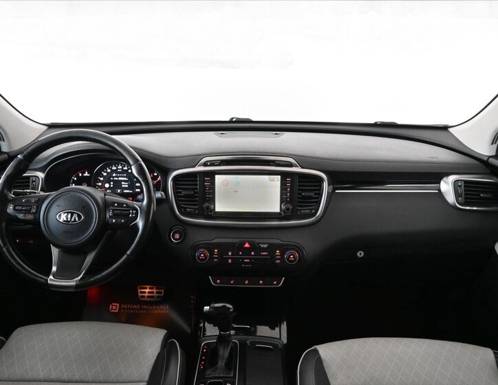 KIA Sorento 11