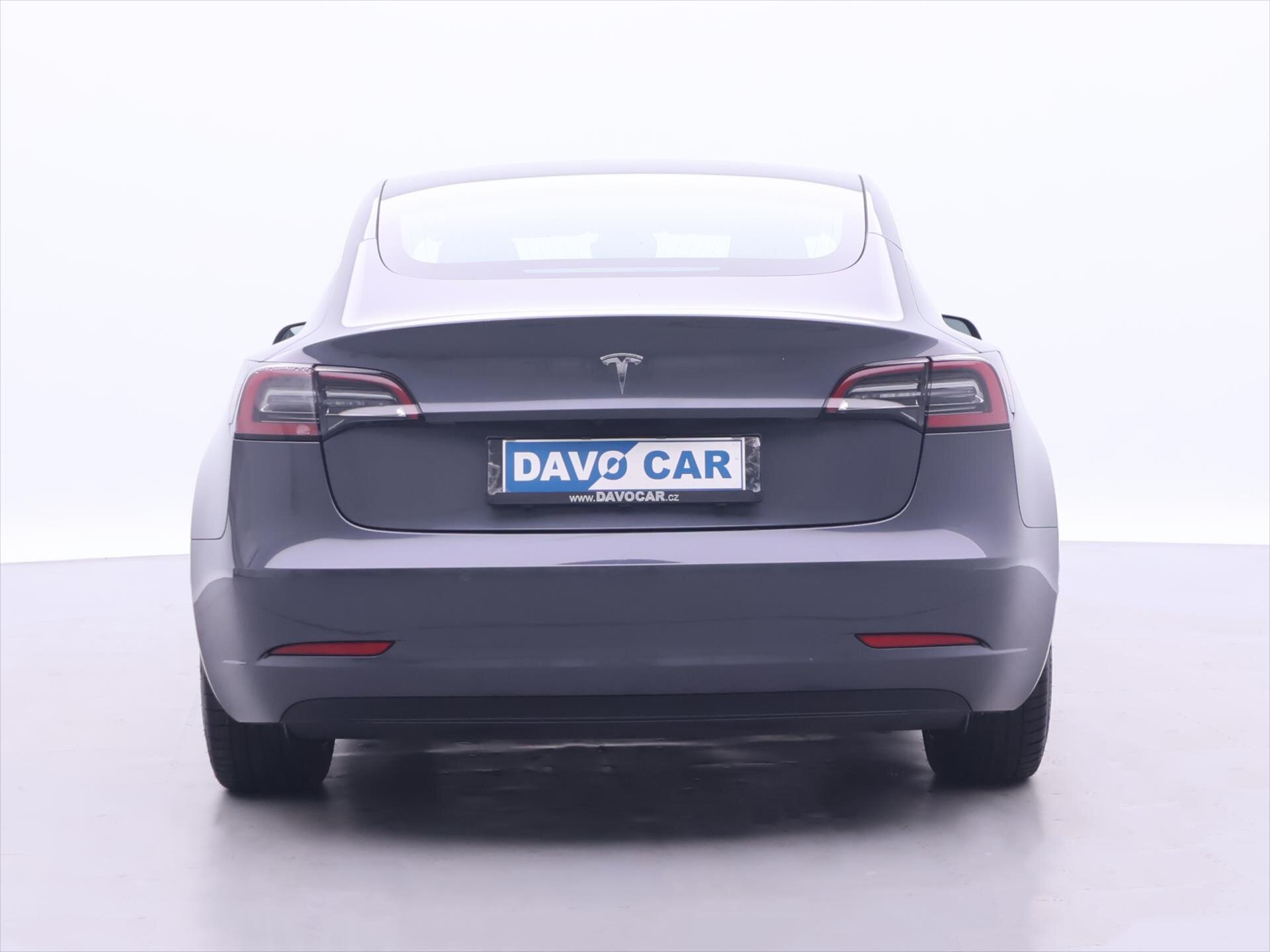 Tesla Model 3 Sedan 0,0 239 kw