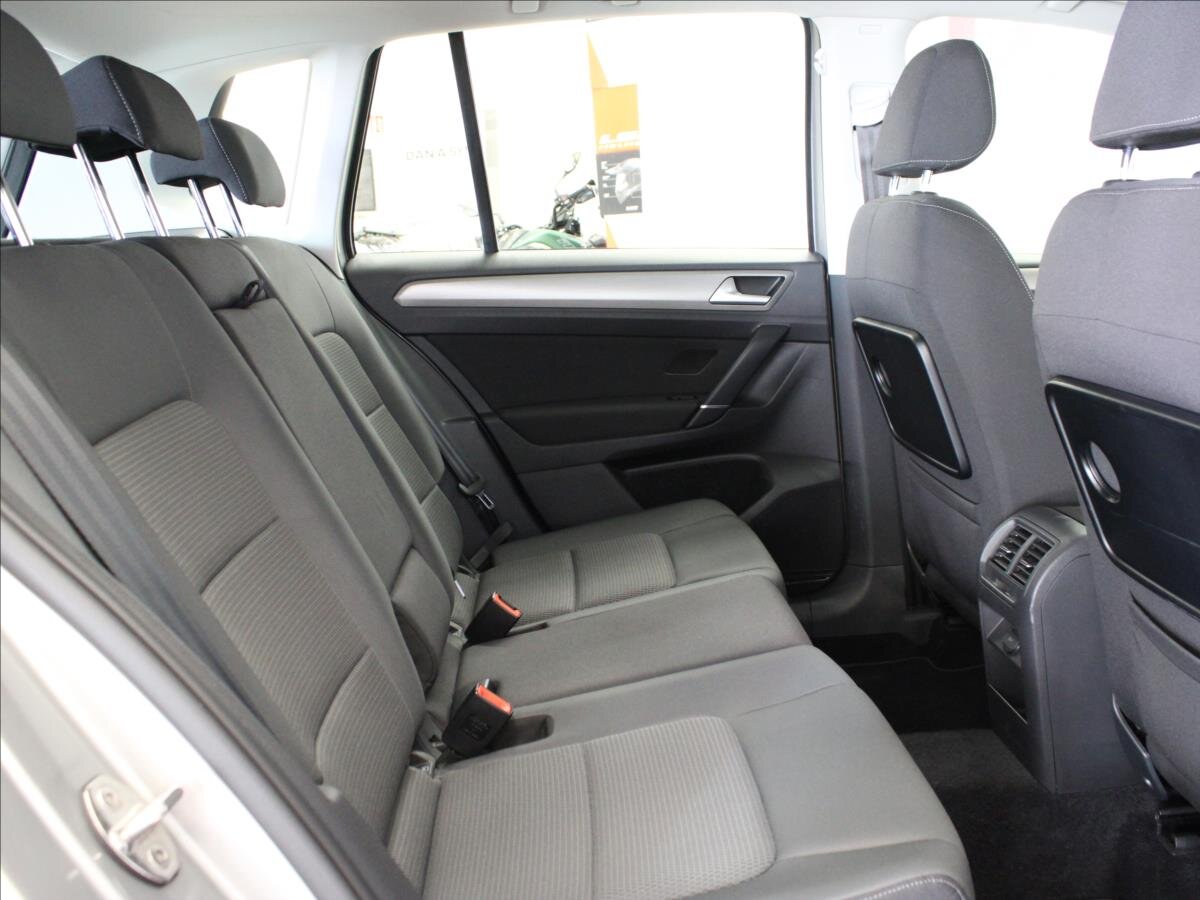 Volkswagen Golf Sportsvan Kombi 2,0 l 110 kw