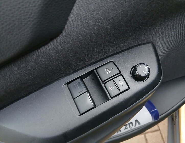 Toyota Yaris Cross 17