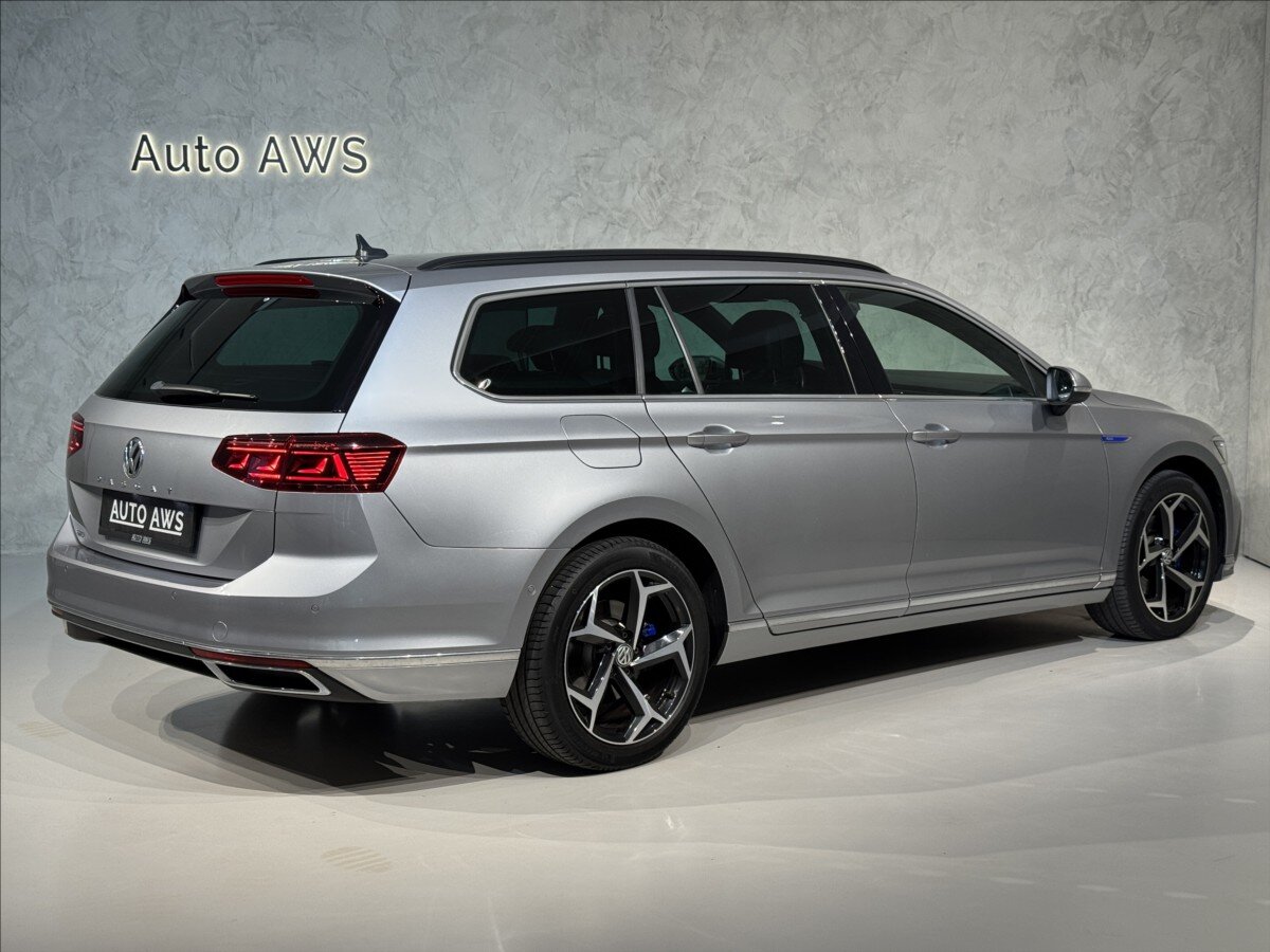 Volkswagen Passat Kombi 1,4 l 160 kw