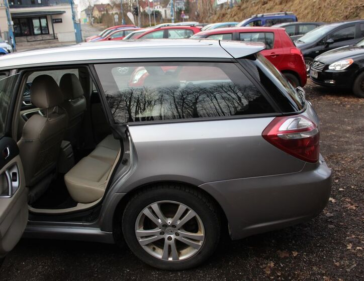 Subaru Legacy 11