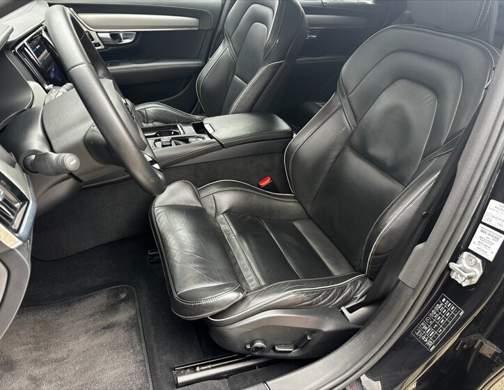 Volvo V90 Kombi 2,0 l 186 kw