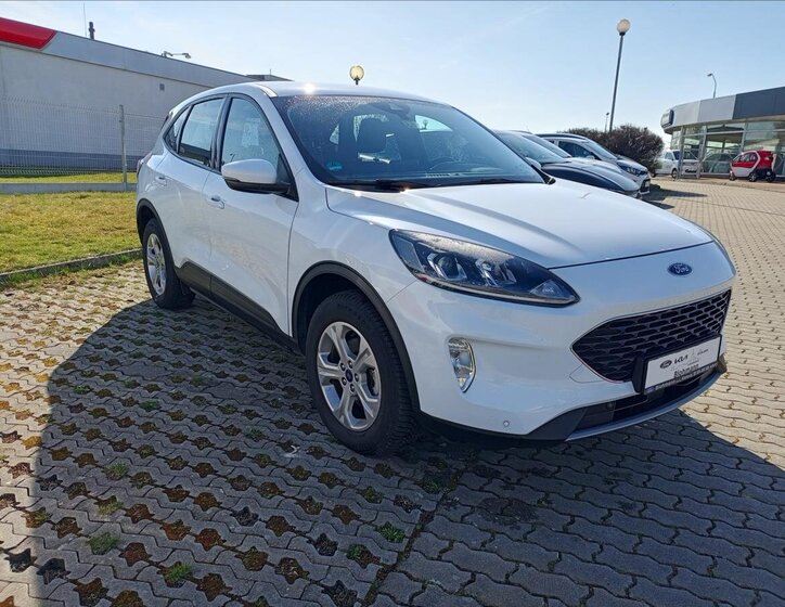 Ford Kuga SUV / Terénní 2,5 l 165 kw