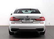 BMW Řada 7 Sedan 4,4 l 330 kw