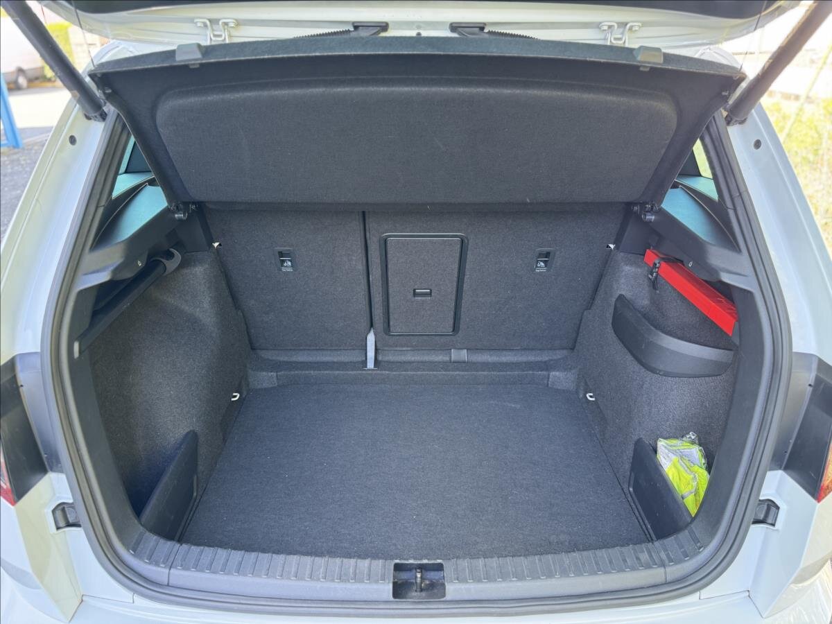 Škoda Karoq SUV / Terénní 1,5 l 110 kw