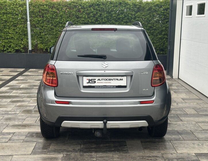 Suzuki SX4 Hatchback 2,0 l 99 kw