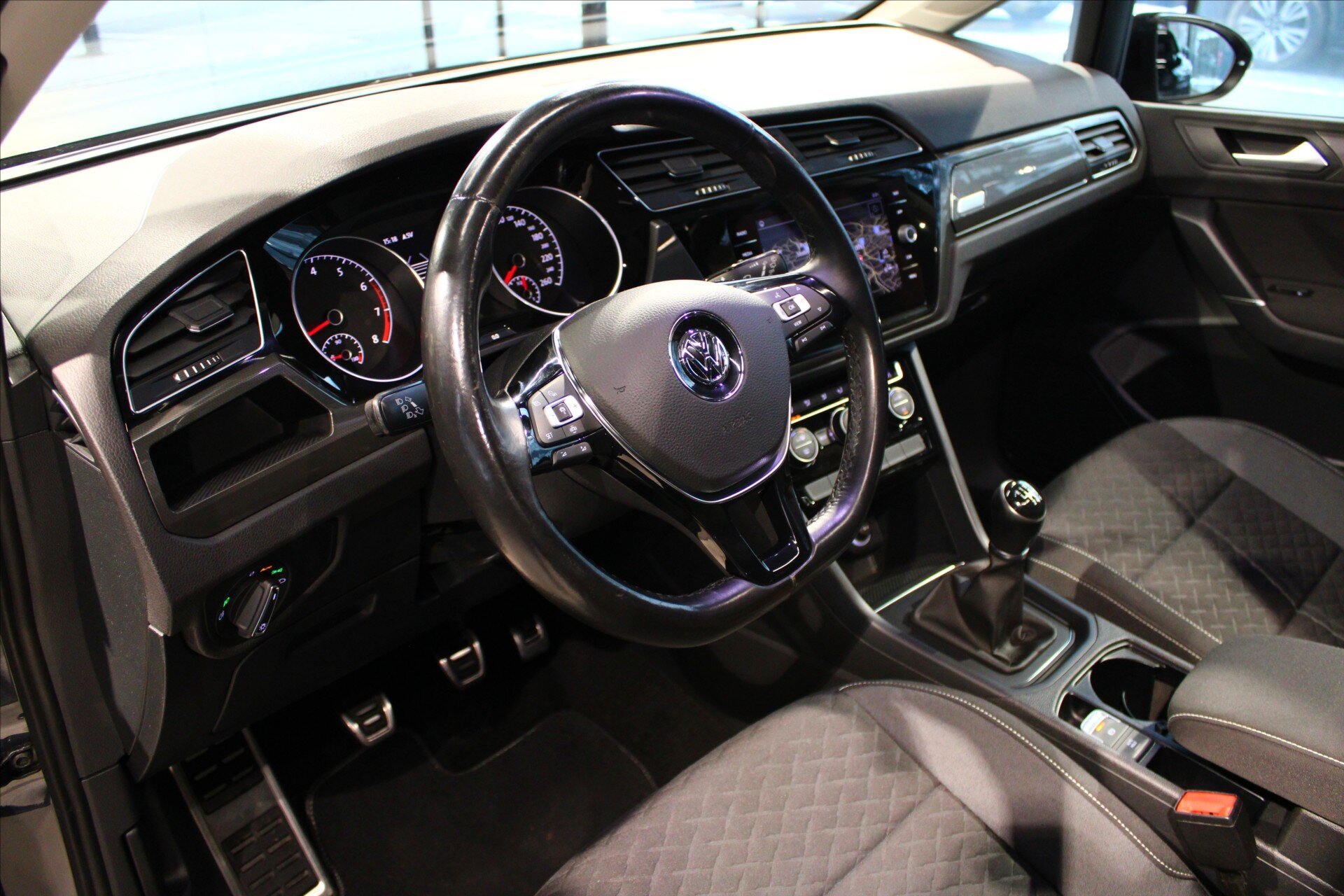 Volkswagen Touran MPV 1,5 l 110 kw