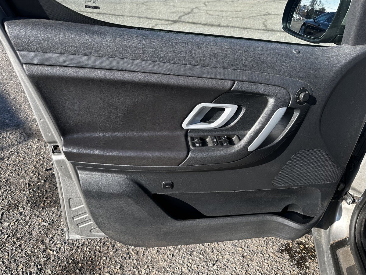 Škoda Roomster Kombi 1,6 l 77 kw