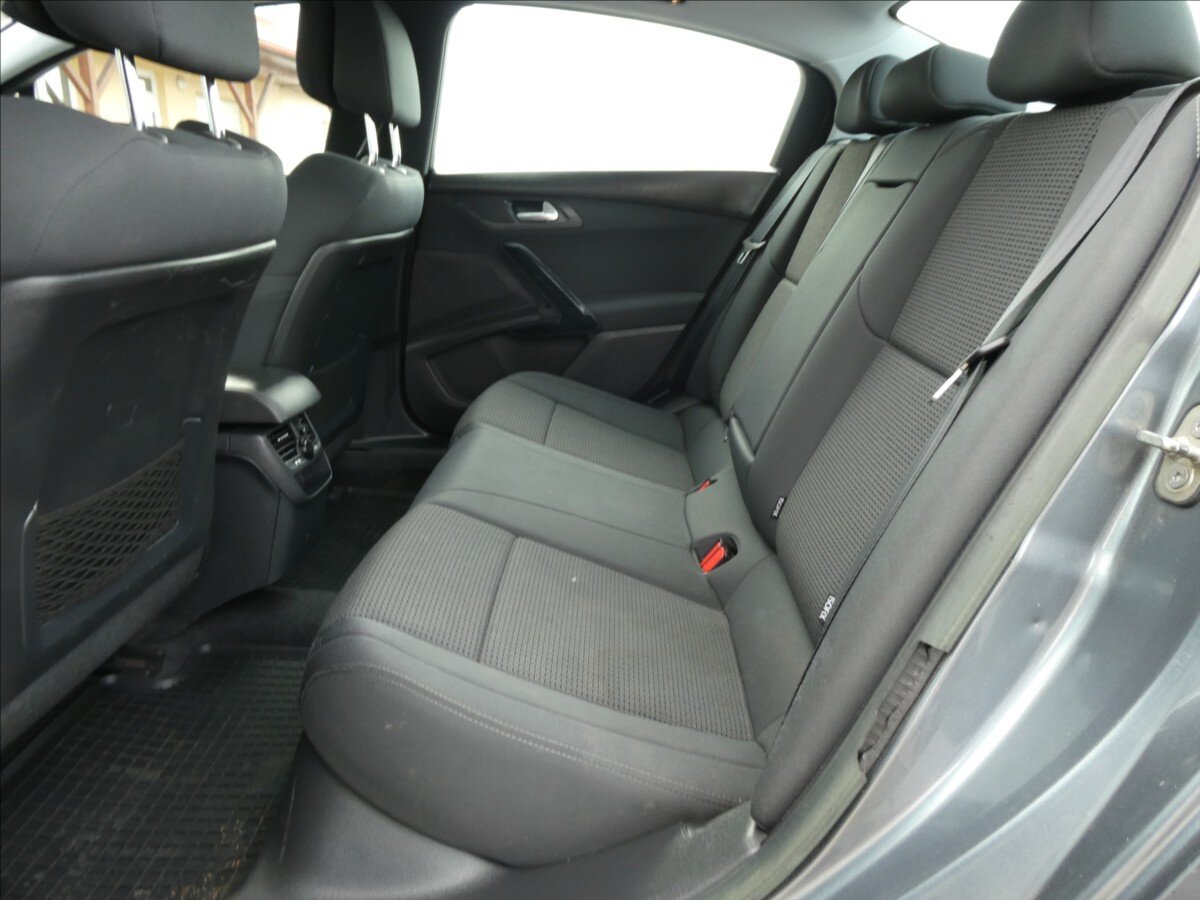 Peugeot 508 Sedan / Limuzína 1,6 l 115 kw