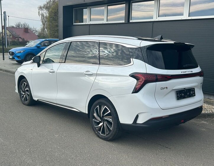 Dongfeng Ostatní MPV 1,5 l 180 kw