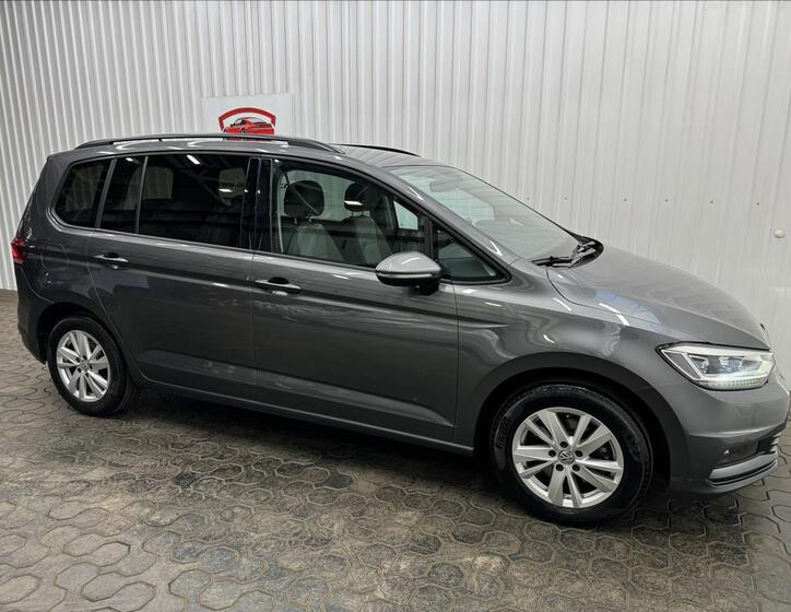 Volkswagen Touran 11