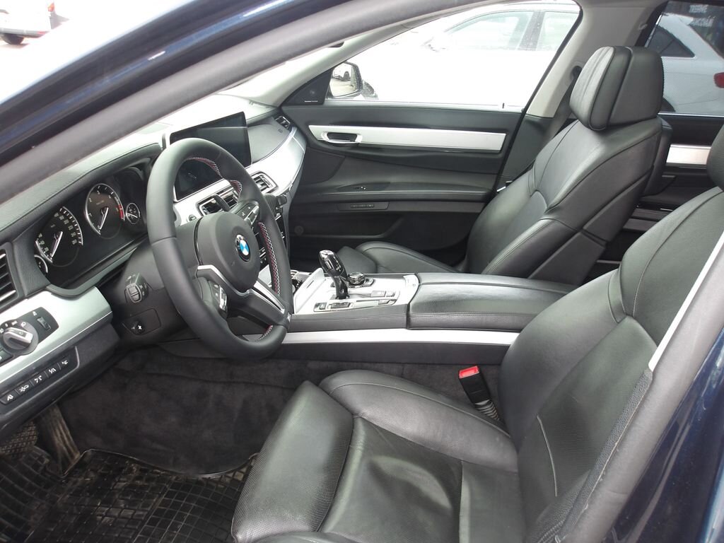 BMW Řada 7 Sedan / Limuzína 3,0 l 180 kw