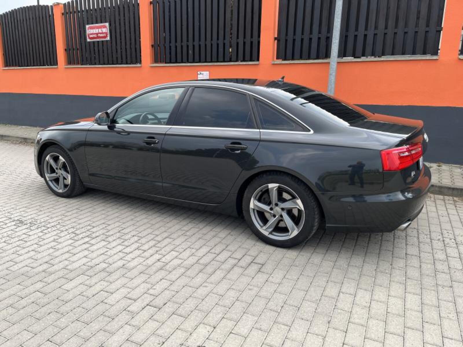 Audi A6 8